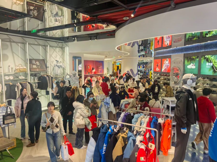 从经济一线看广东开局：消费旺、生产忙、创新活