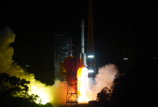 中国成功发射巴基斯坦多任务通信卫星！巴总理发声