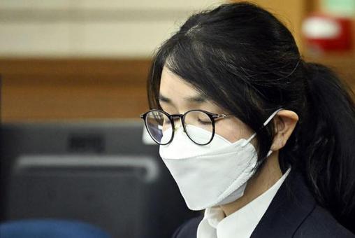 金建希首案一审宣判 获刑1年8个月